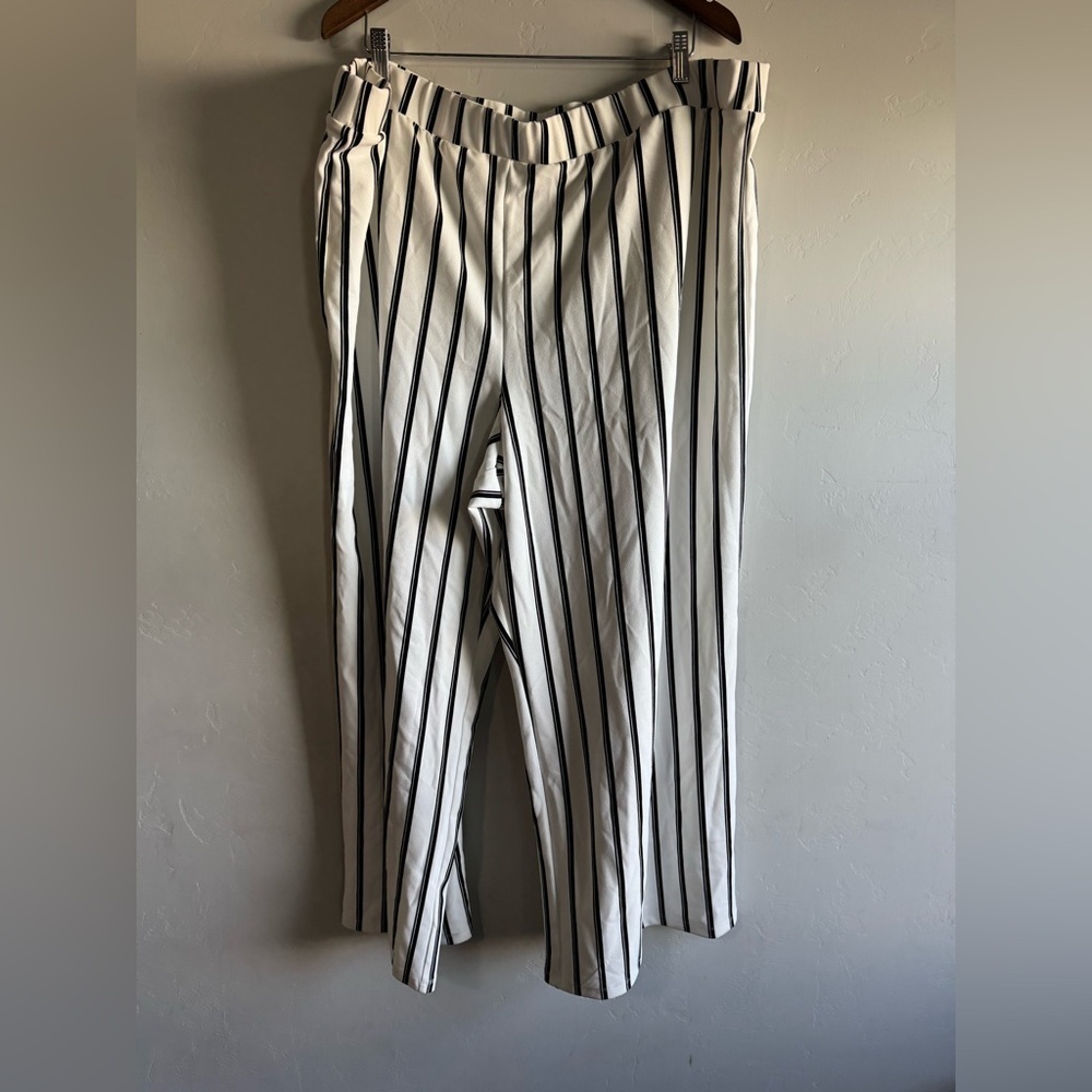 Cato - White wide leg trouser with black stripes
